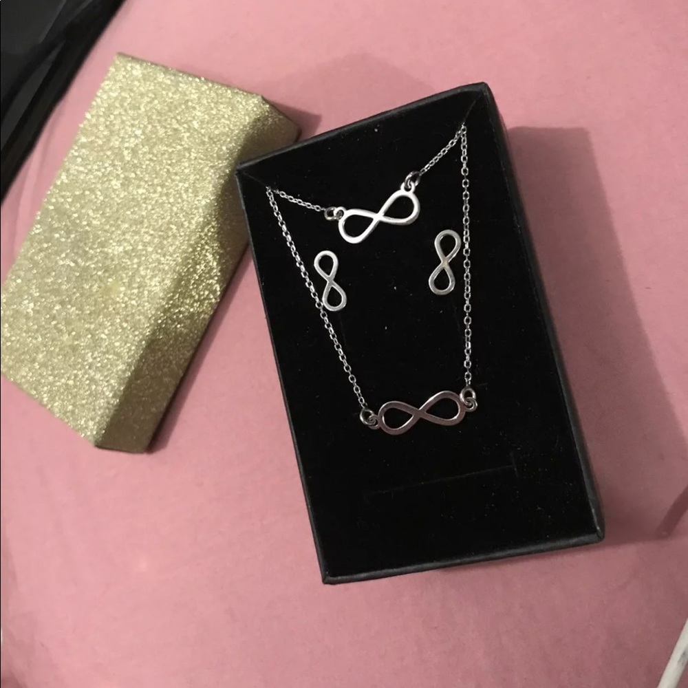 Beautiful Sterling Silver Jewelry Set!